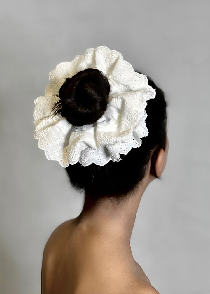 Broderie Anglaise Haargummi